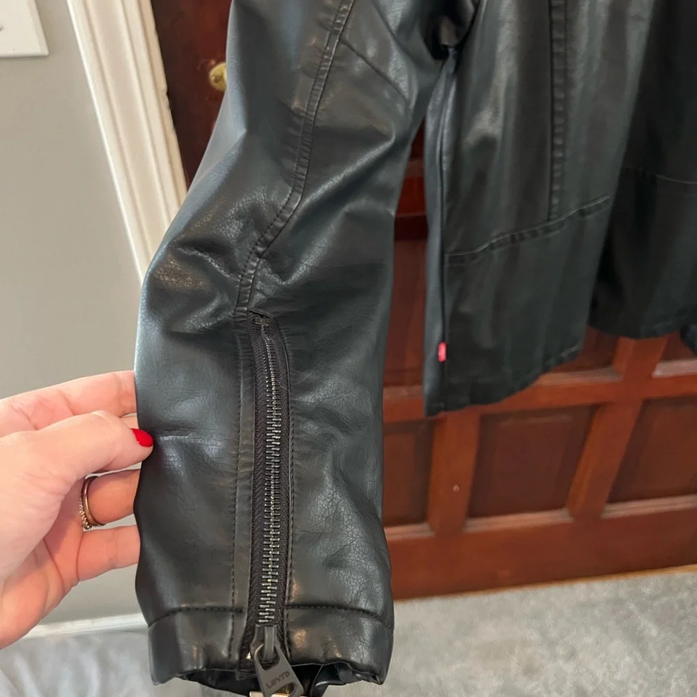 Men’s Levi faux leather jacket - Picture 9 of 10